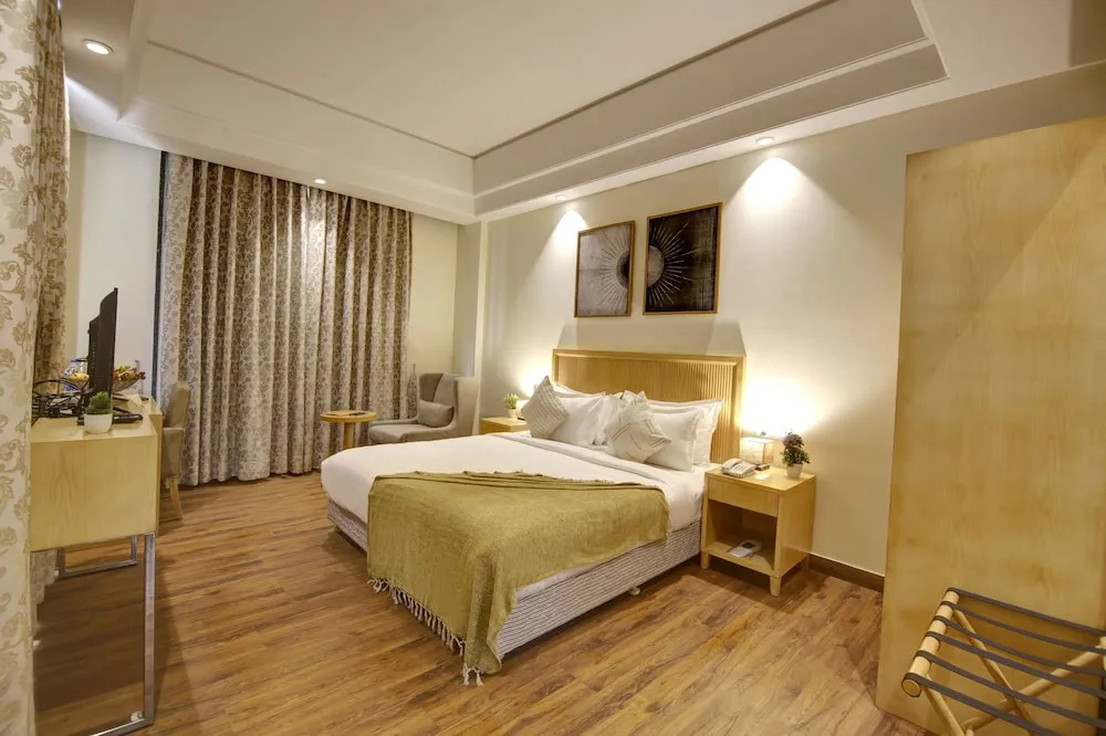 Гуруграм: Saltstayz Coroprate Suites - Golf Course