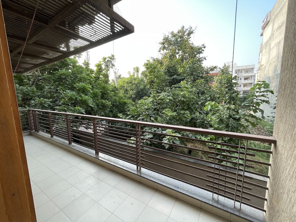 Гуруграм: Saltstayz Coroprate Suites - Golf Course