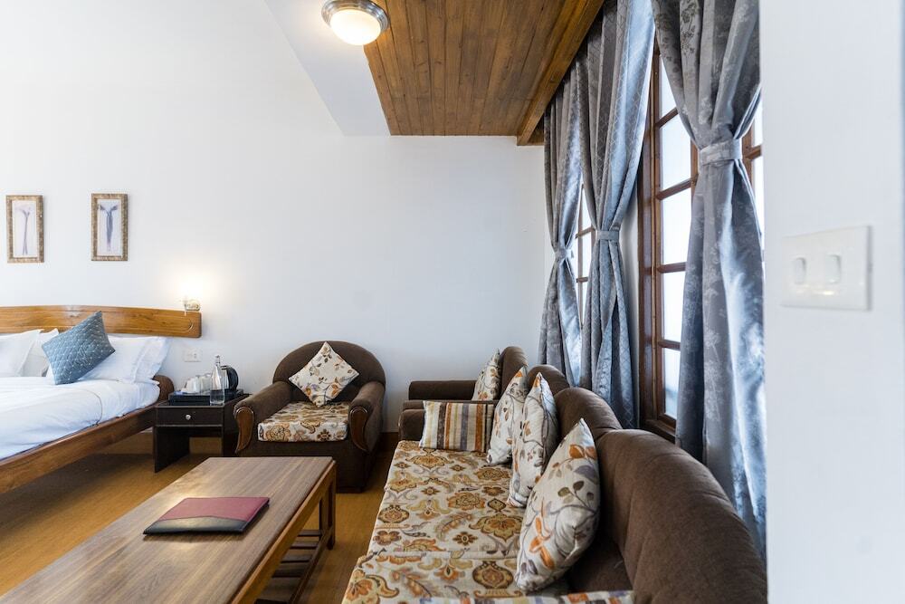 Гангток: Sparrow Cherry Resort 2 min walk To MG Marg