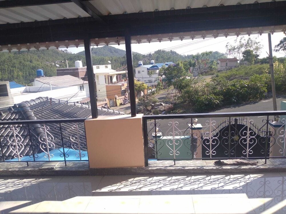 Салем: PPH Living Thulasiraman's Home Stay