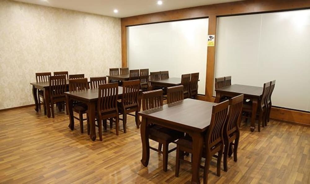 Бангалор: Fabhotel Prime Zing Rooms