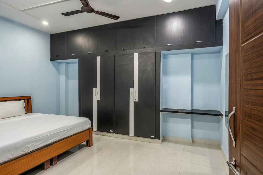 Хидерабад: iROOMZ AR Stay Inn