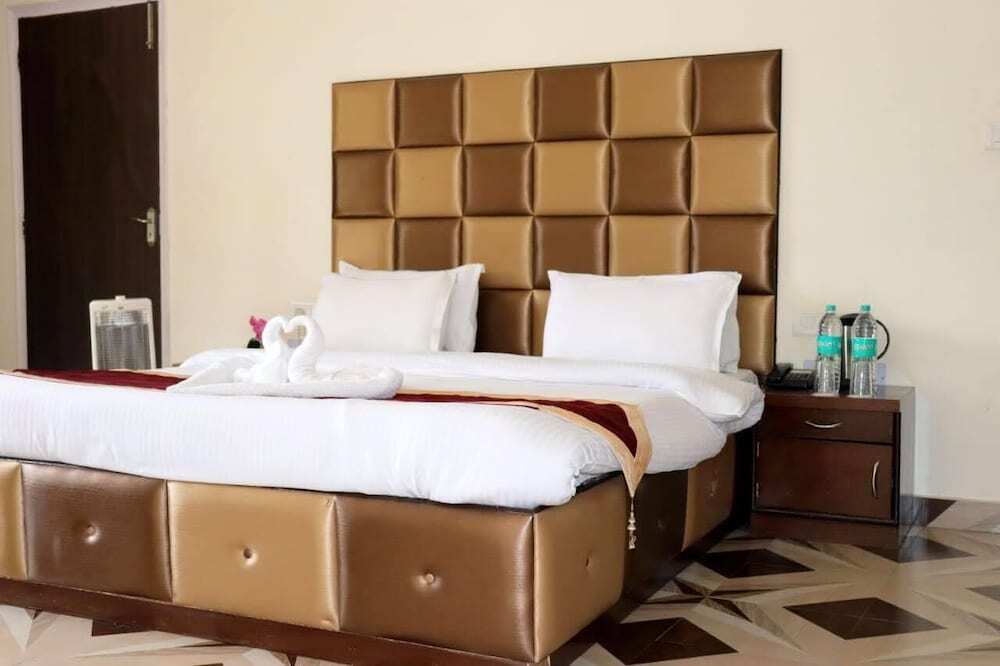 Наггар: Snow Touch Resort By Sriniwasa Hotels