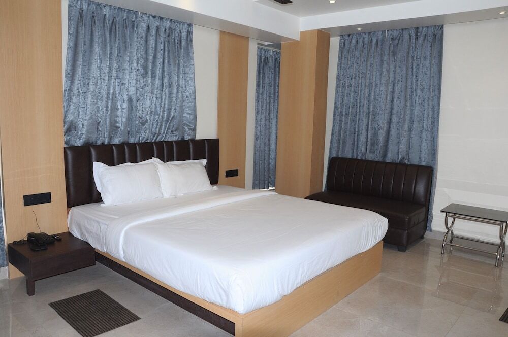 Колката: FERN INN Kolkata