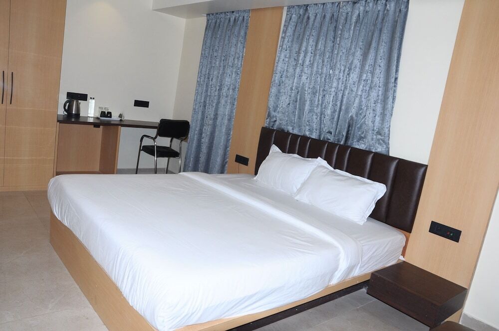 Колката: FERN INN Kolkata