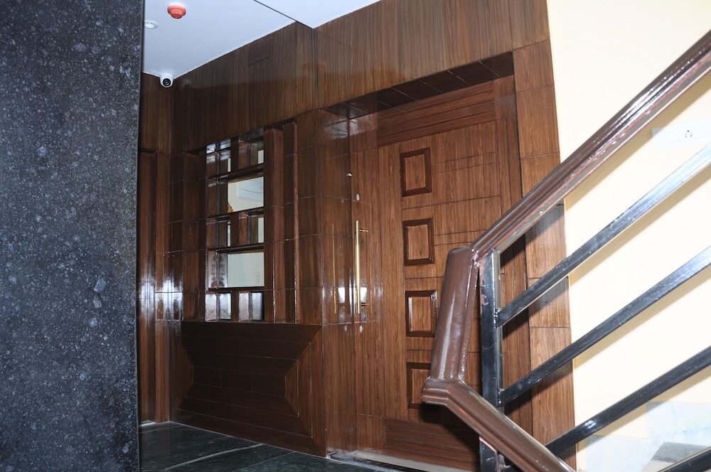 Колката: FERN INN Kolkata