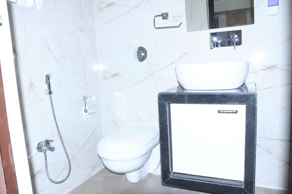 Колката: FERN INN Kolkata