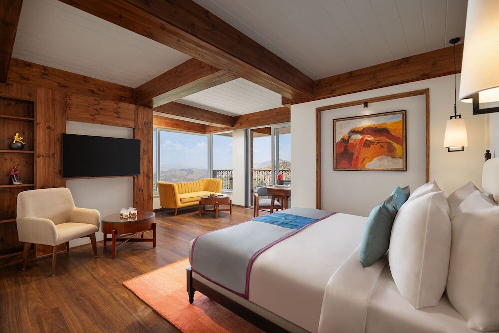 Массури: jüSTa Hollow Oak, Mussoorie
