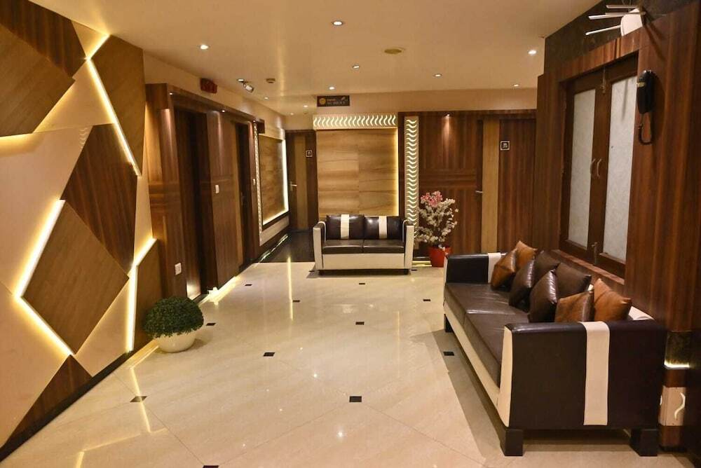Канпур: Hotel Royal Cottage