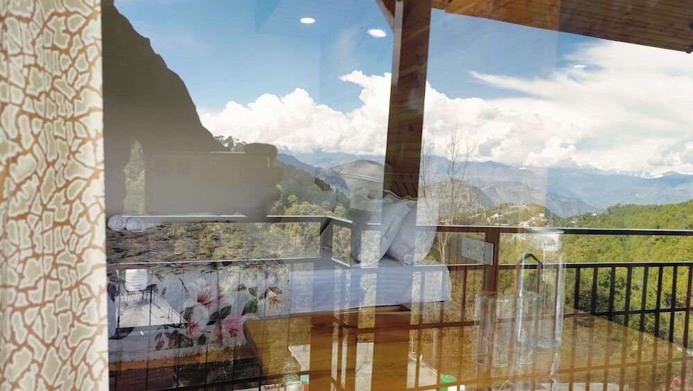 Чамба: Baikunth Home Stays