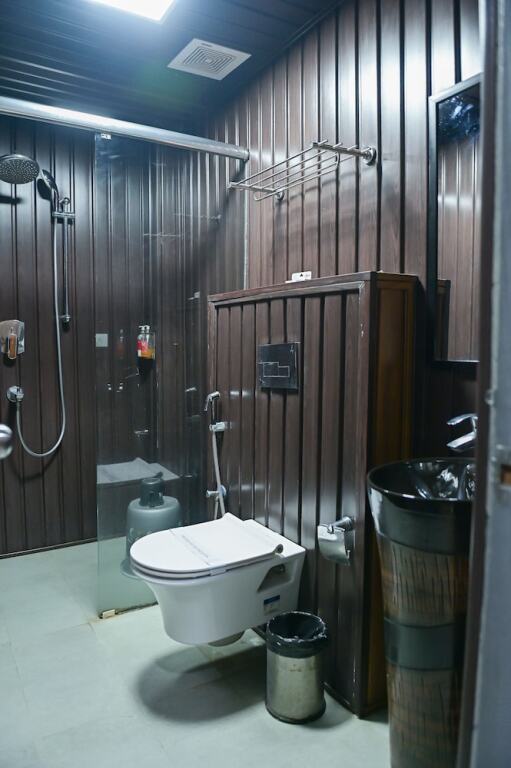 Гувахати: N K Residency