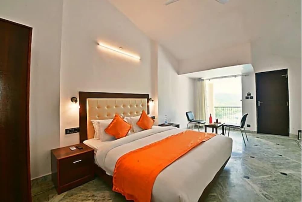 Удаипур: Mewar Palace Resort & Spa