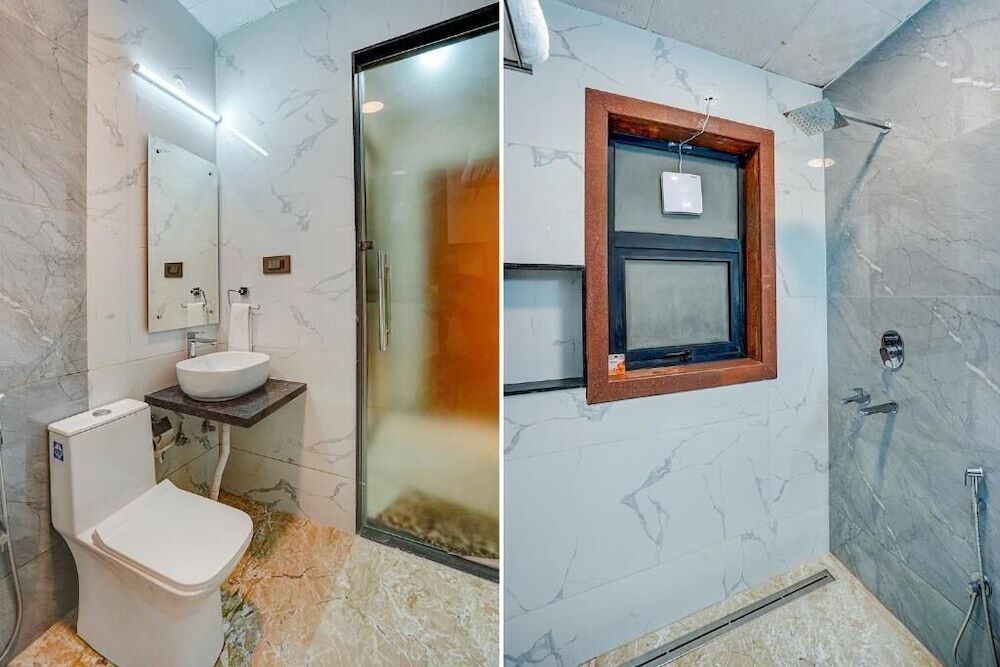 Большая Нойда: The Grand Mansion Hotel