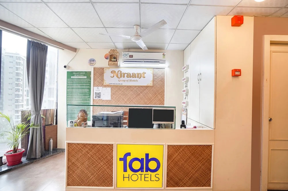 Сурат: Fabhotel Niraant