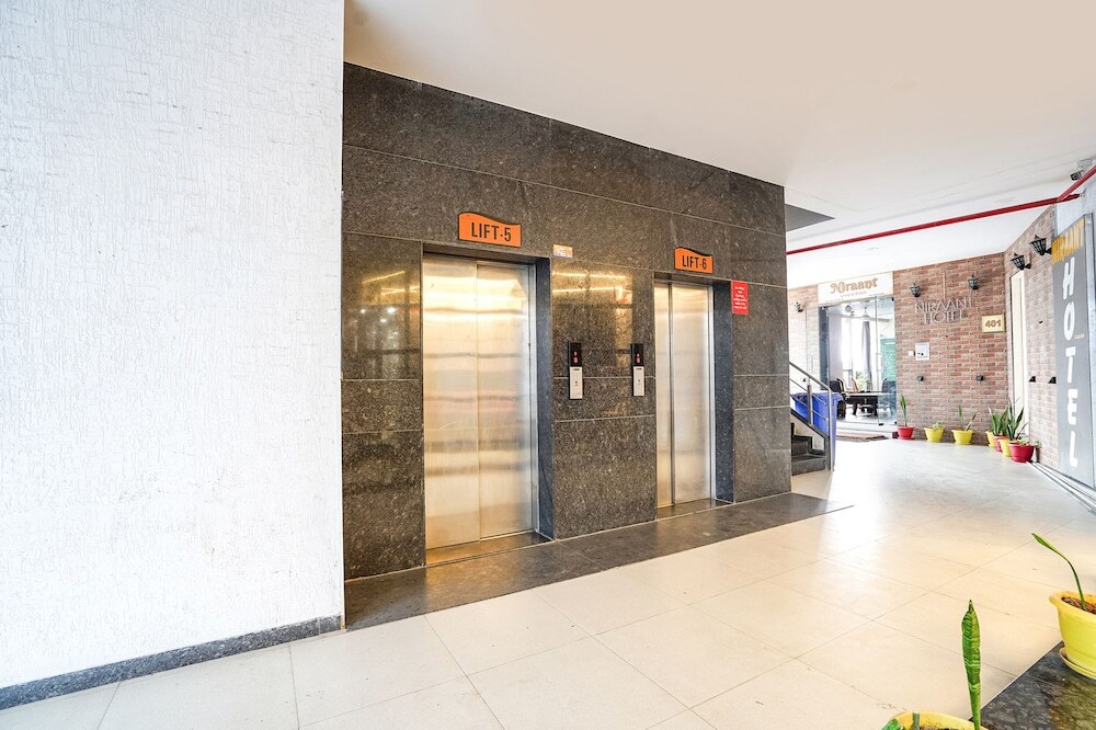 Сурат: Fabhotel Niraant