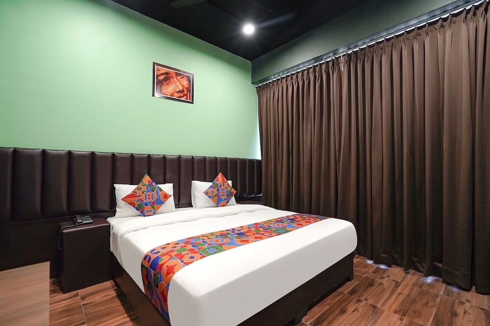 Сурат: Fabhotel Niraant
