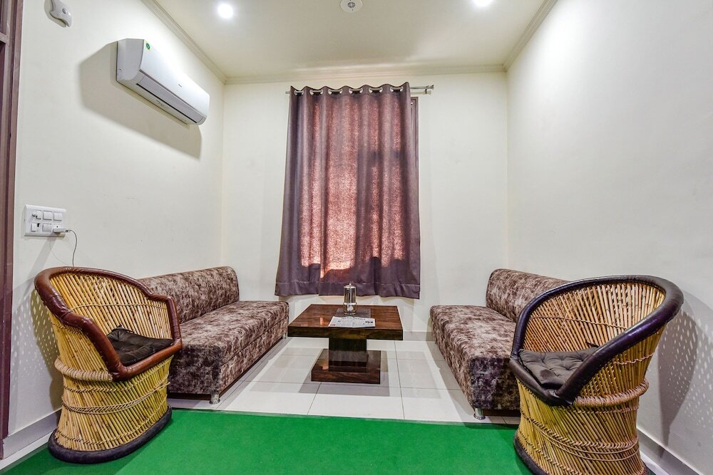 Джайпур: Fabhotel Moon Light Palace