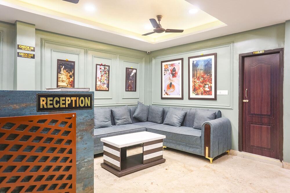 Варанаси: FabHotel Hari Kunj 900 m from Kashi Vishwanath Temple