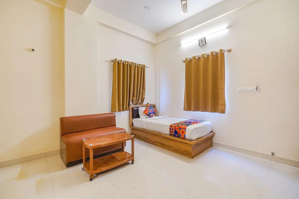 Бангалор: Fabhotel Grand Vista Inn