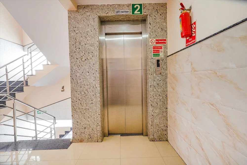 Бангалор: Fabhotel Bns Lodge