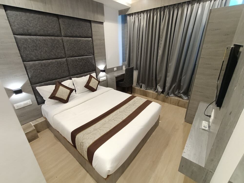 Мумбаи: Hotel Beverly Palace Santacruz