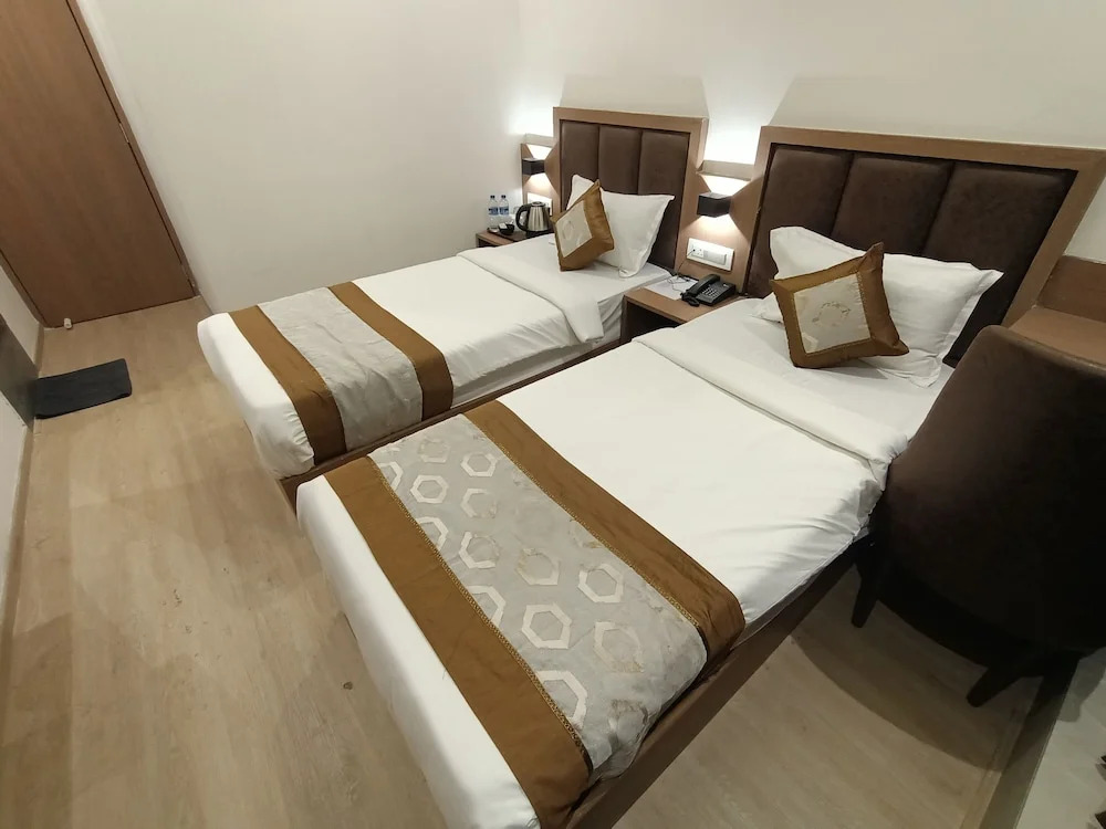 Мумбаи: Hotel Beverly Palace Santacruz