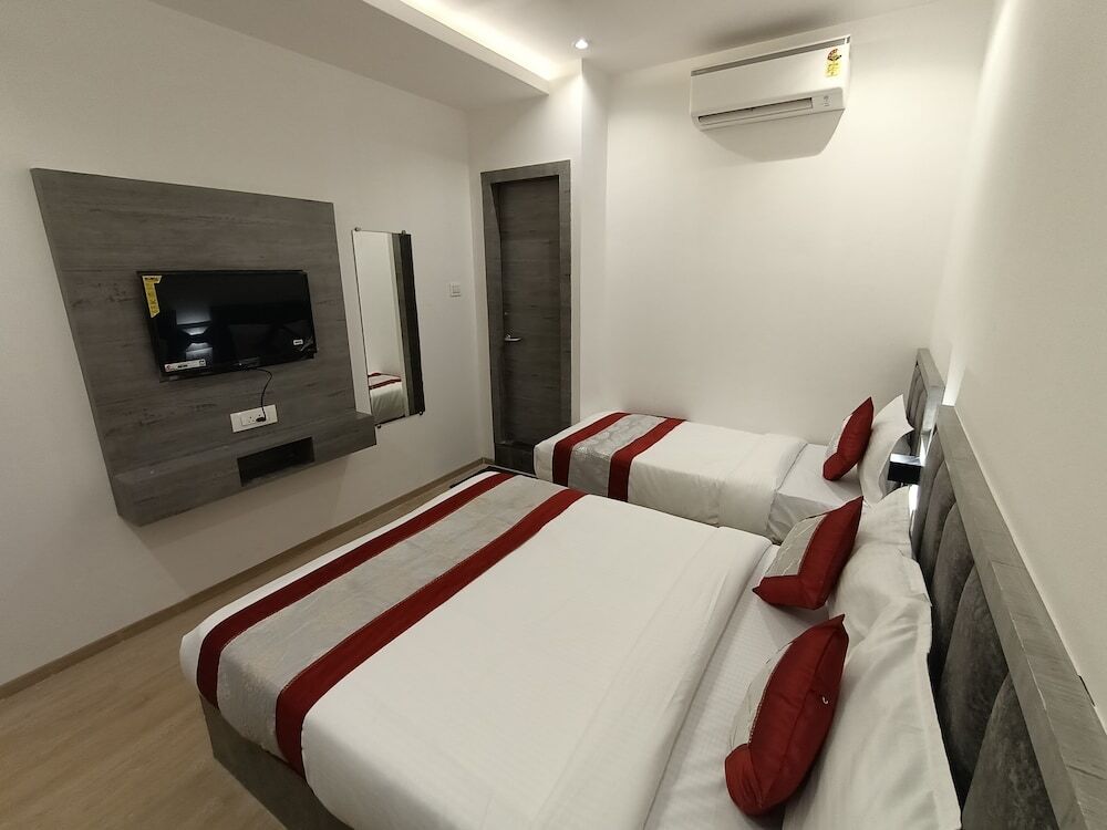Мумбаи: Hotel Beverly Palace Santacruz