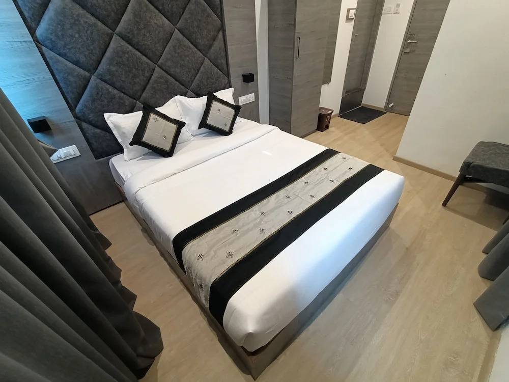 Мумбаи: Hotel Beverly Palace Santacruz