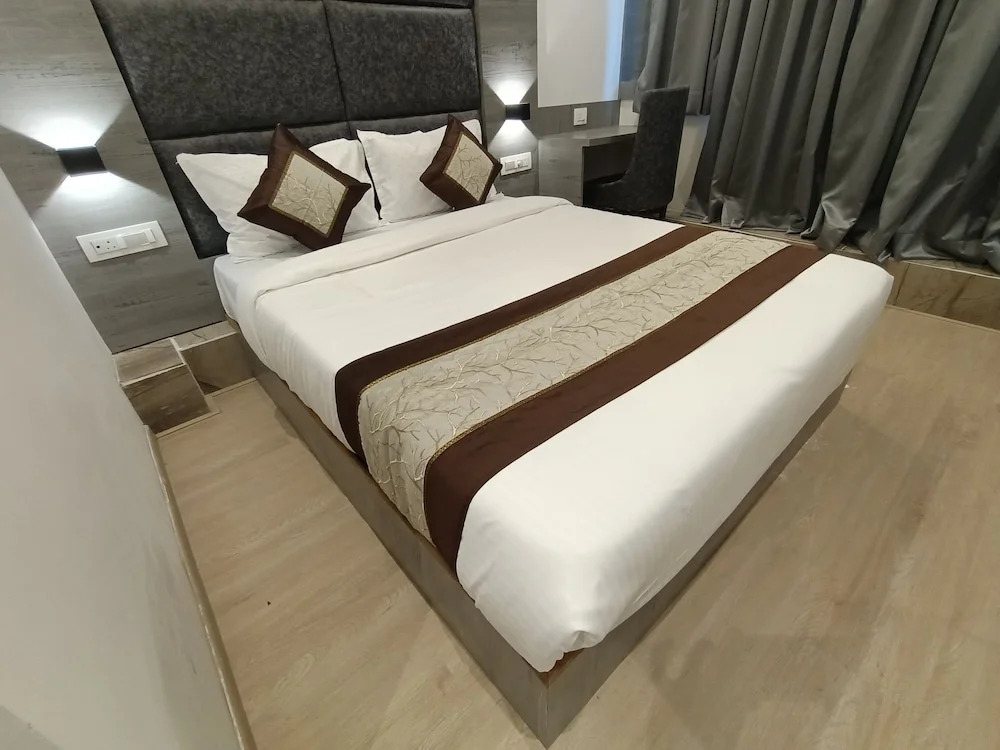 Мумбаи: Hotel Beverly Palace Santacruz