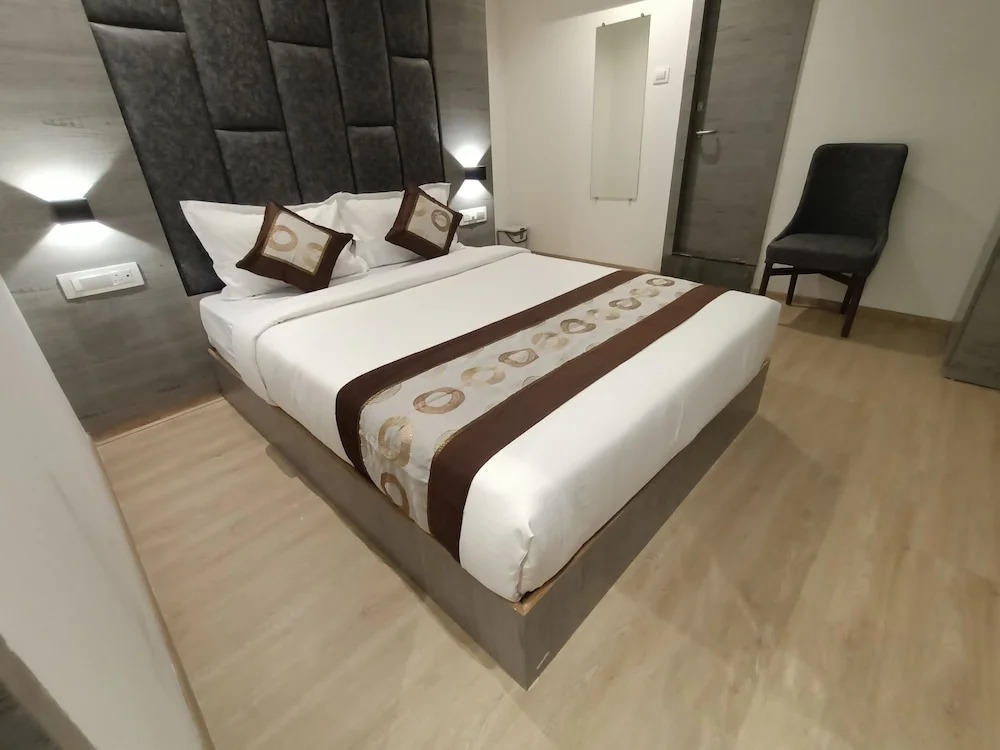 Мумбаи: Hotel Beverly Palace Santacruz