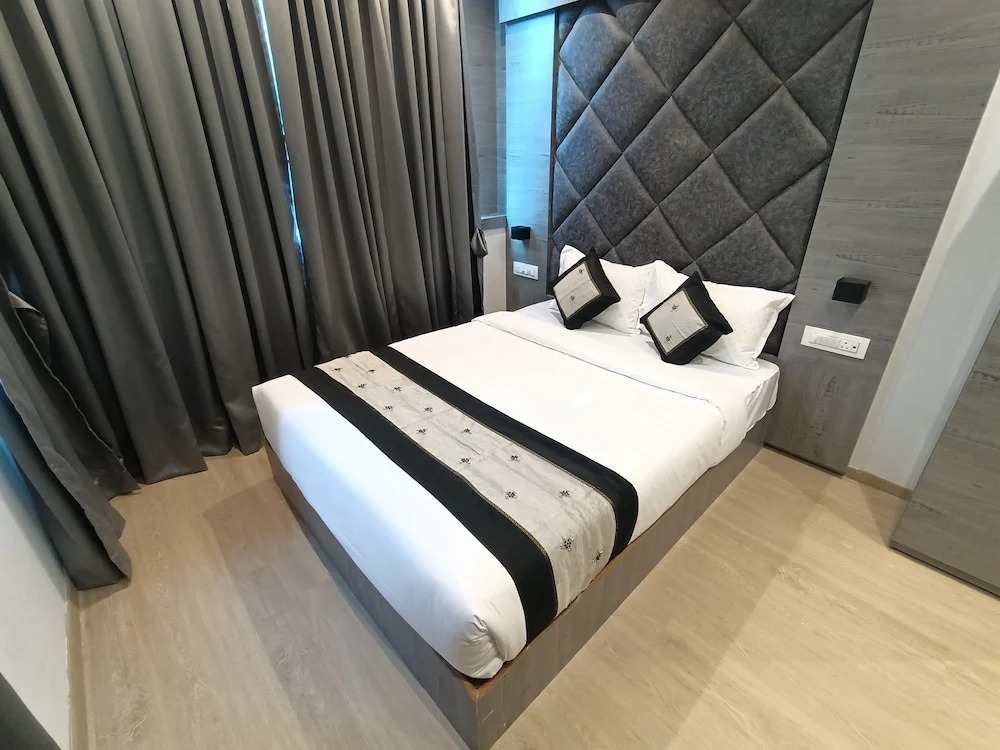 Мумбаи: Hotel Beverly Palace Santacruz