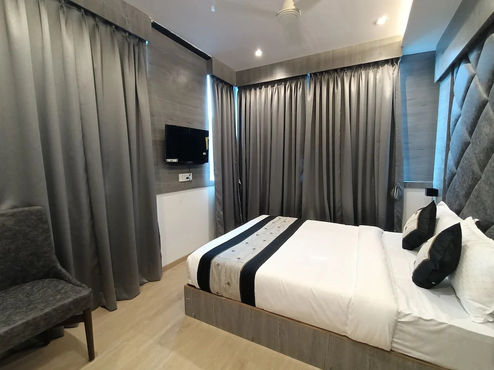 Мумбаи: Hotel Beverly Palace Santacruz