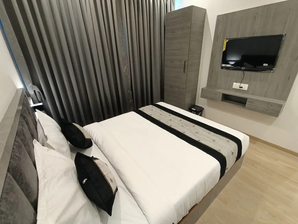 Мумбаи: Hotel Beverly Palace Santacruz
