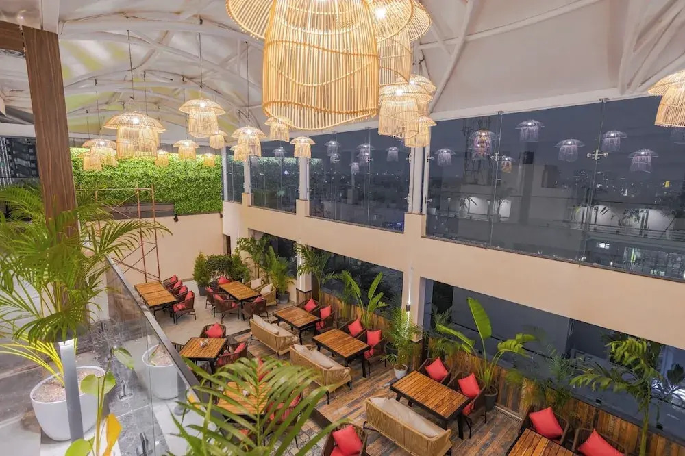 Индаур: Hotel Golden Aura