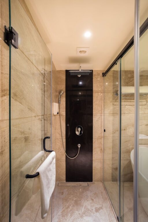 Индаур: Hotel Golden Aura