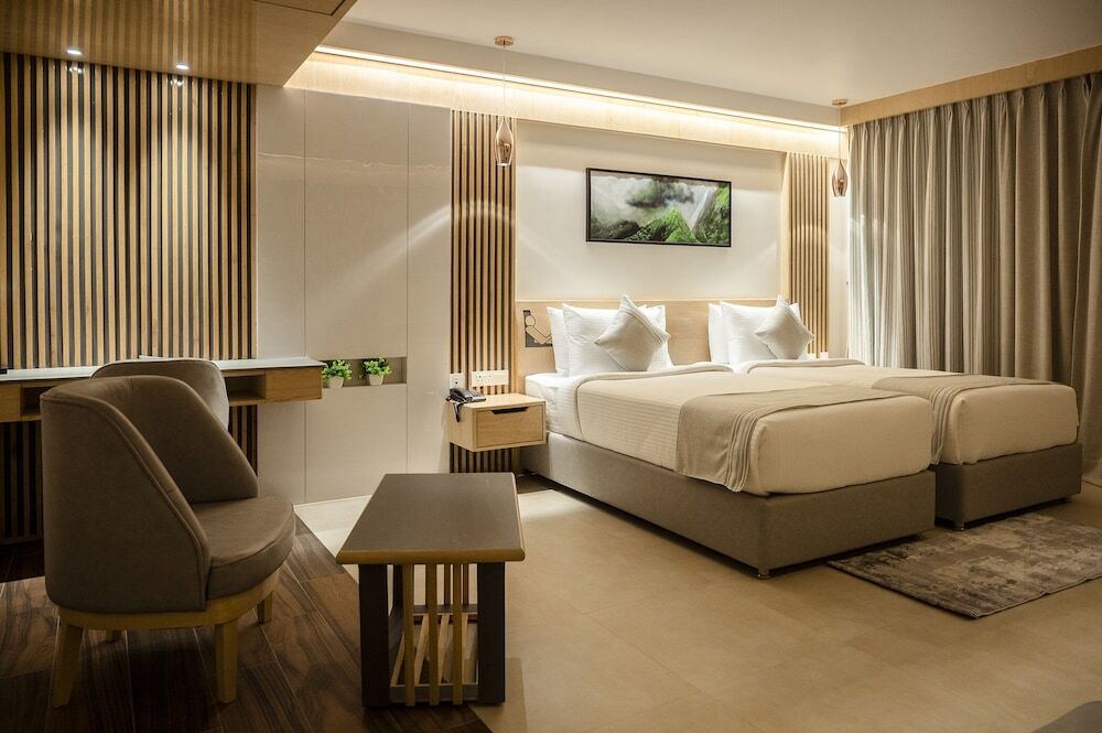 Берхампоре: Hotel Lake View