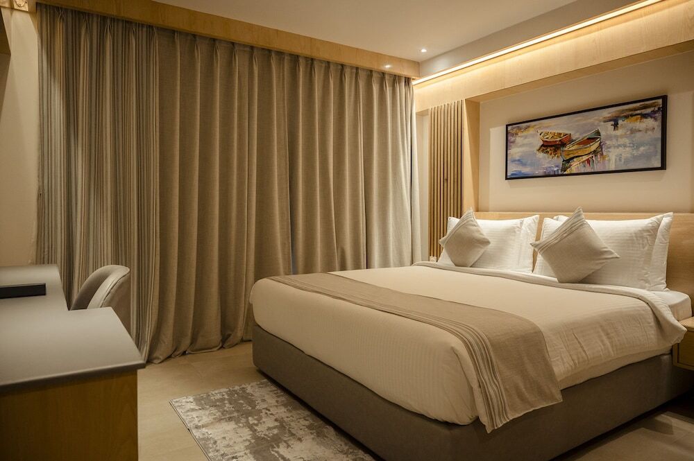 Берхампоре: Hotel Lake View