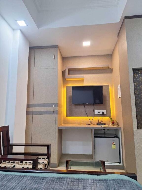 Dimapur: Mayur Hotel