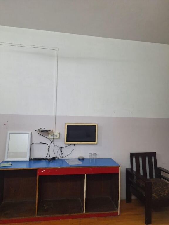 Dimapur: Mayur Hotel