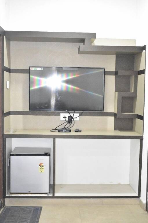Dimapur: Mayur Hotel
