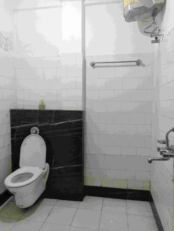 Dimapur: Mayur Hotel