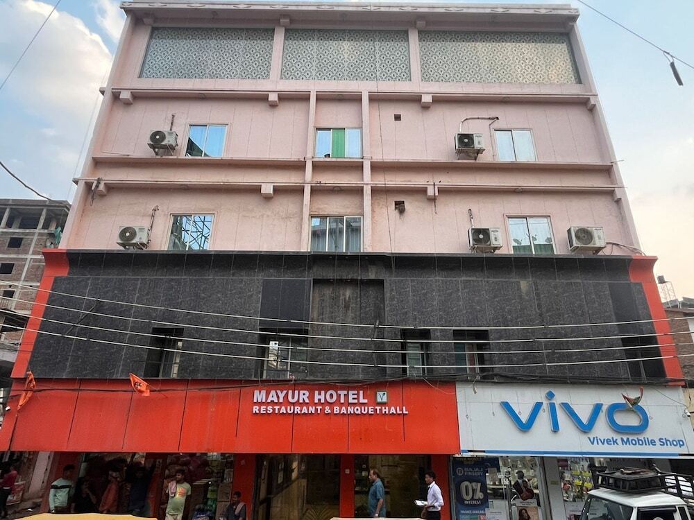 Dimapur: Mayur Hotel