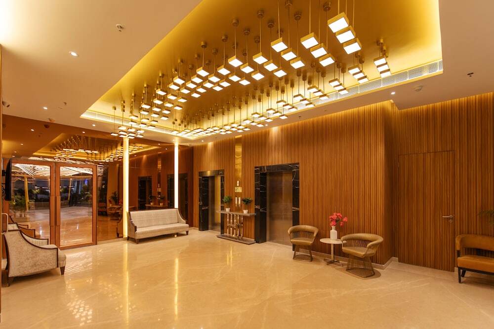 Лакхнау: Hometel Alambagh Lucknow