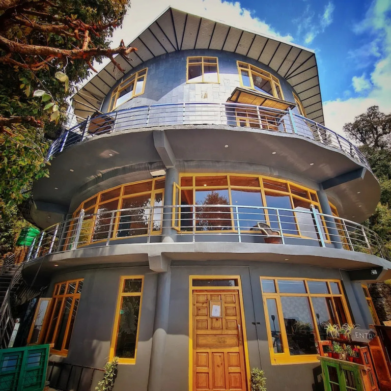 Дармсала: EDM Hostel