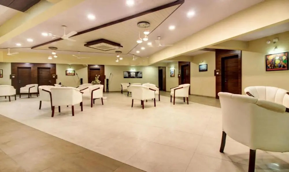 Вапи: Hotel Shree Daan
