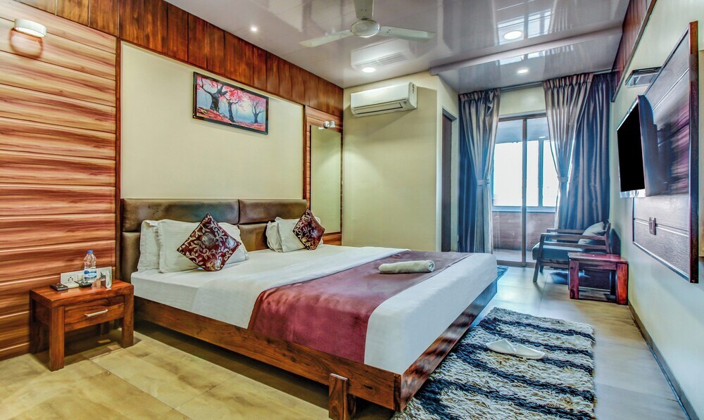 Вапи: Hotel Shree Daan