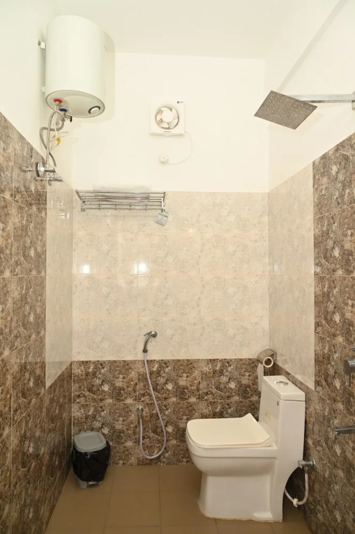 Гувахати: Happy Home Living