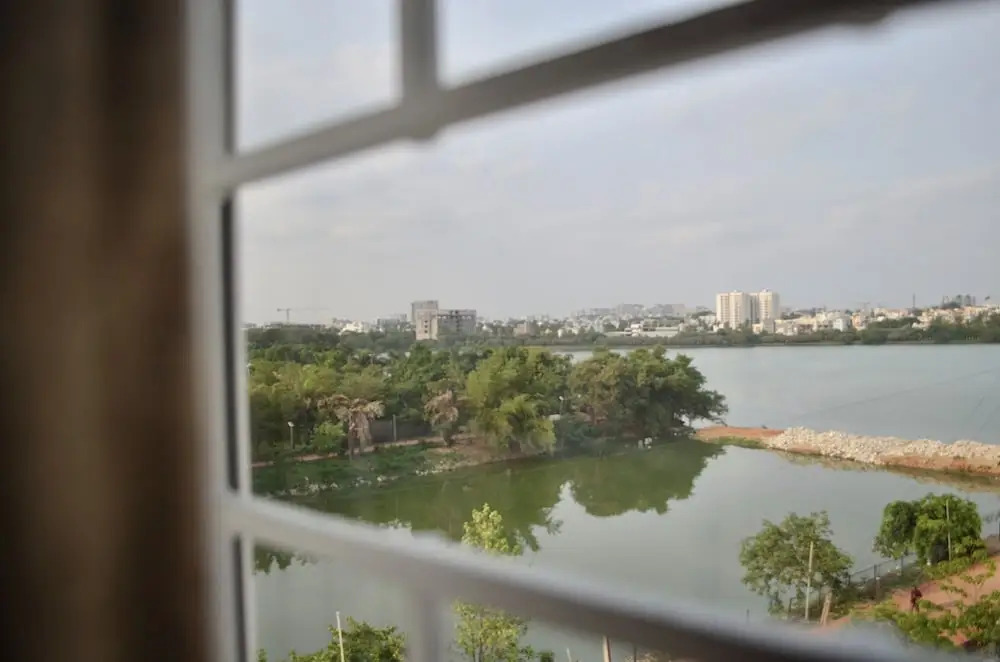 Бангалор: City Lake Hotel
