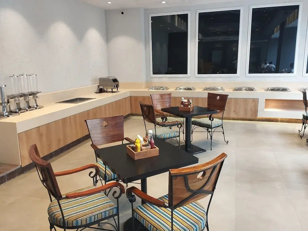 Гуруграм: Alivaa Hotel Gurugram Sohna Road City Center