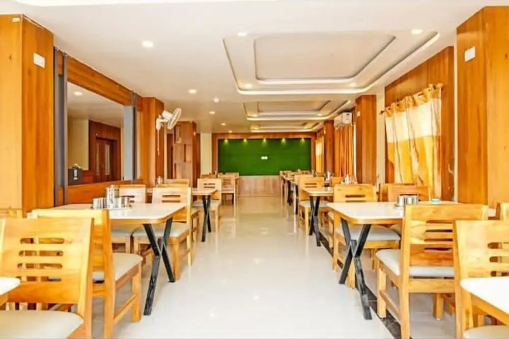 Бхубанешвар: Hotel Elysian Premium